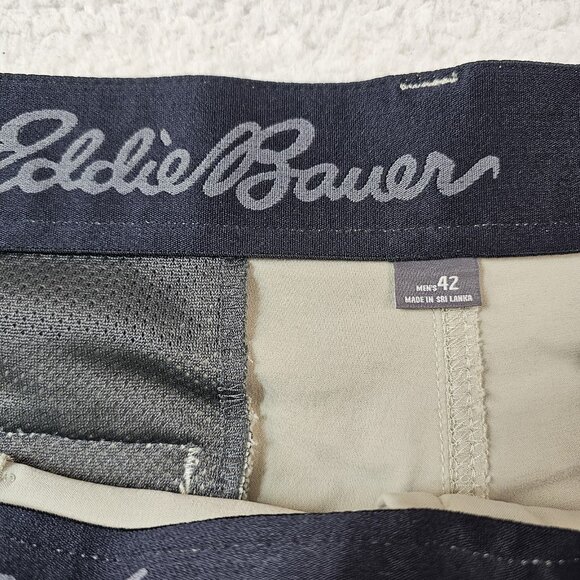 Eddie Bauer Shorts Men's 42 Tan Horizon Guide Wander Gorpcore UPF 50+ 8" Inseam - Picture 3 of 12